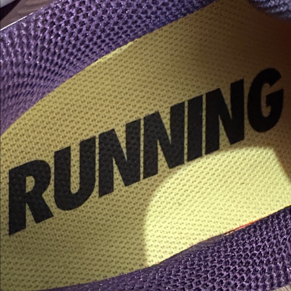 EUC [Nike] Air Zoom Pegasus 33 Running Athletic Shoes Purple Smoke Women's 12 - Picture 8 of 12